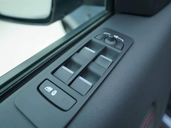 Фото 14 - Land Rover Discovery Sport