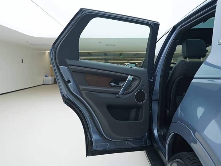 Фото 18 - Land Rover Discovery Sport