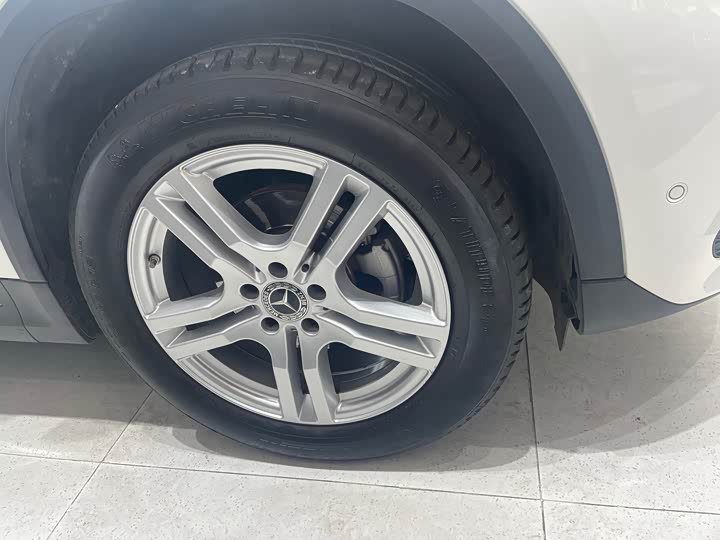 Фото 12 - Mercedes-Benz GLA-Class