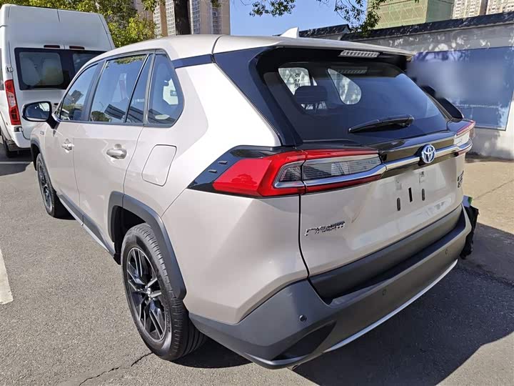 Фото 5 - Toyota Wildlander Hybrid