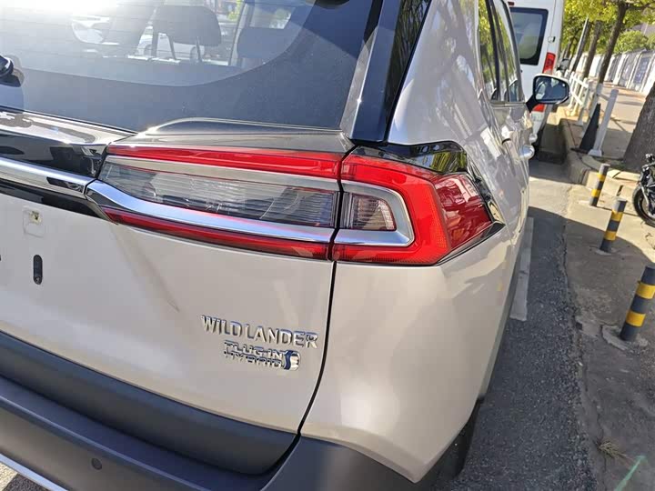 Фото 8 - Toyota Wildlander Hybrid