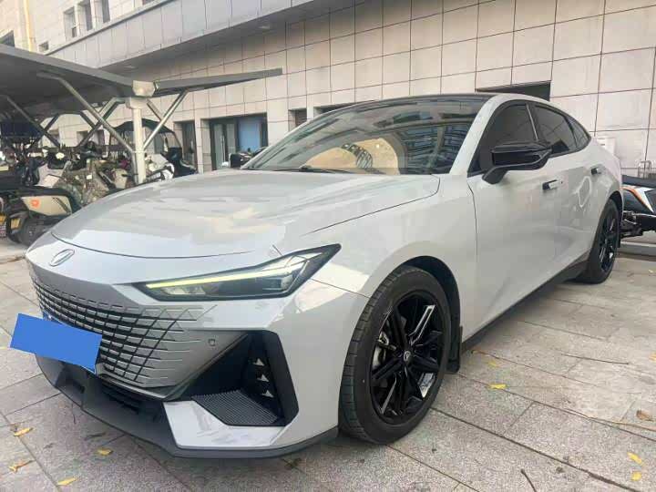 Фото 1 - Changan UNI-V