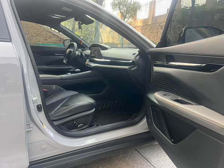 Фото 13 - Changan UNI-V