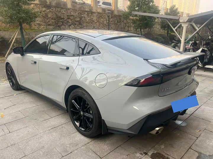 Фото 7 - Changan UNI-V