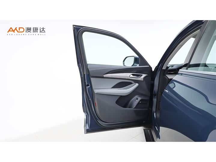 Фото 11 - Audi Q6