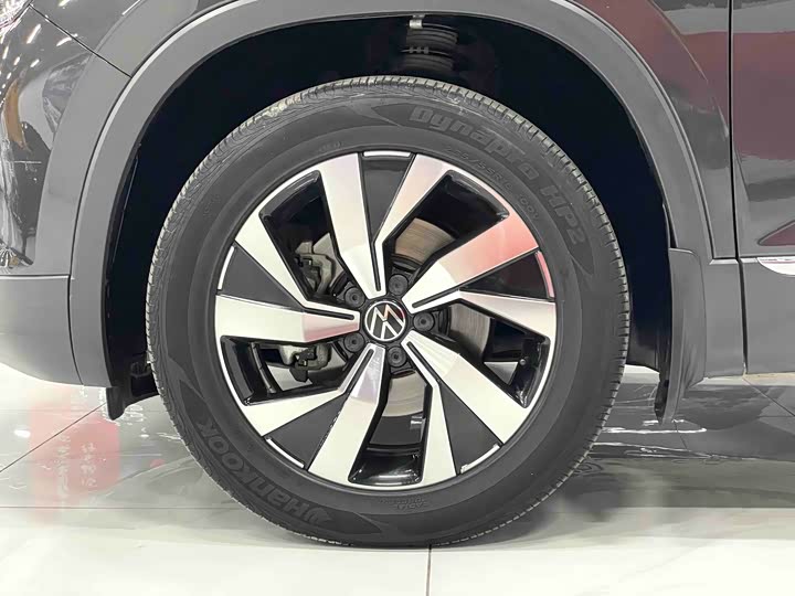 Фото 14 - Volkswagen Tayron