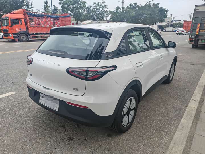 Фото 7 - Geely Galaxy Geome