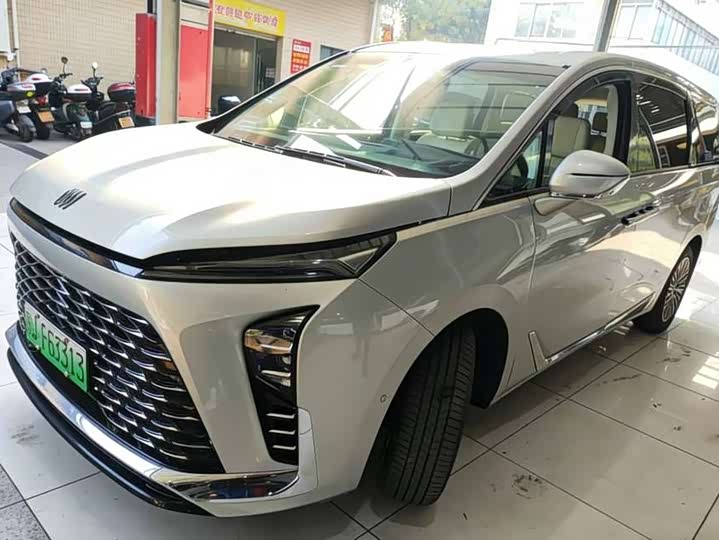 Фото 1 - Buick GL8 Hybrid