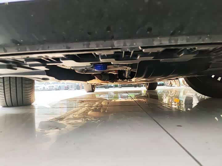 Фото 11 - Buick GL8 Hybrid