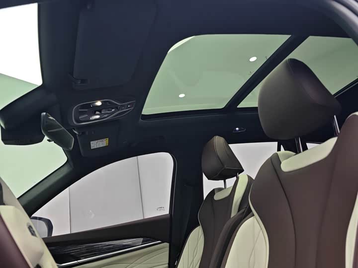 Фото 15 - Geely Monjaro