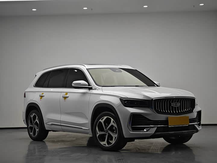 Фото 3 - Geely Monjaro