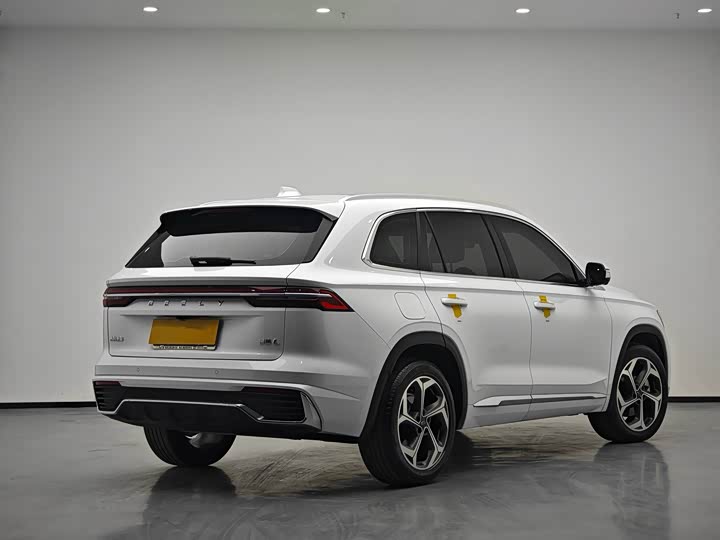 Фото 6 - Geely Monjaro