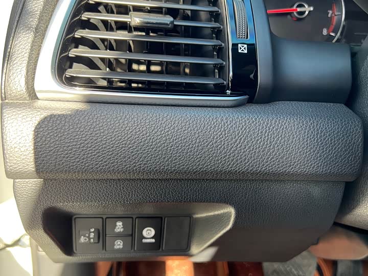 Фото 14 - Honda Avancier