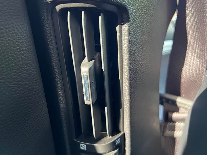 Фото 21 - Honda Avancier