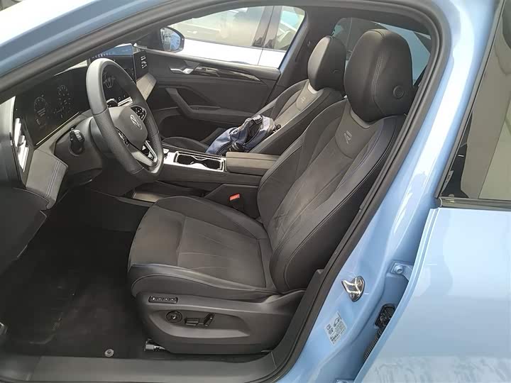 Фото 15 - Volkswagen Tiguan L Pro