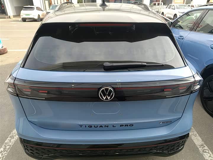 Фото 6 - Volkswagen Tiguan L Pro