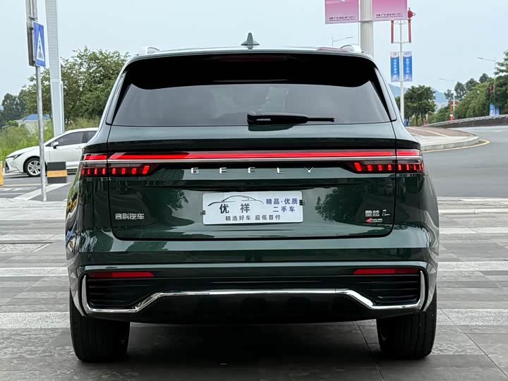 Фото 18 - Geely Monjaro