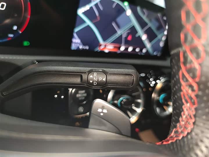 Фото 14 - Mercedes-Benz CLA-Class