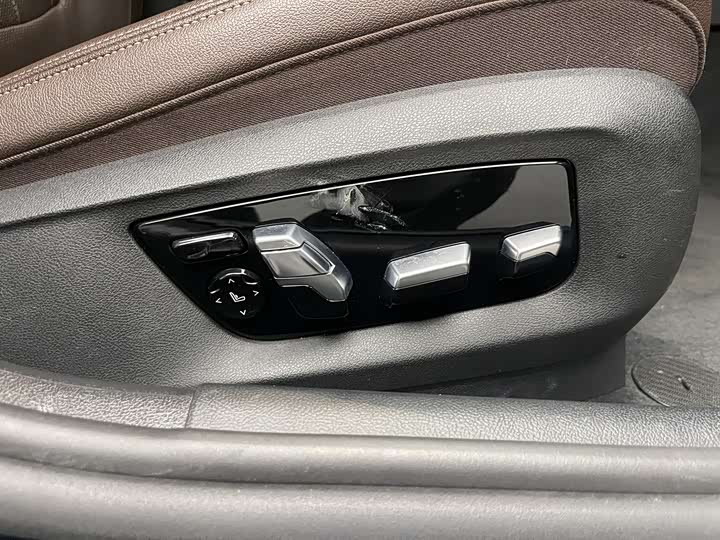 Фото 21 - BMW 5 Series Hybrid