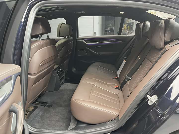 Фото 26 - BMW 5 Series Hybrid