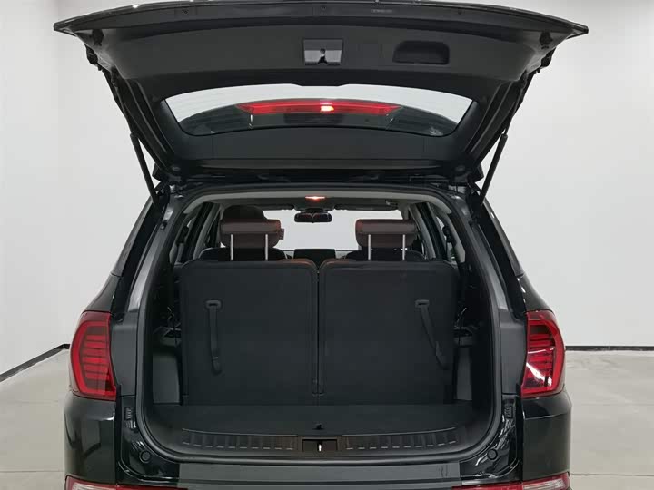 Фото 16 - Hyundai Santa Fe