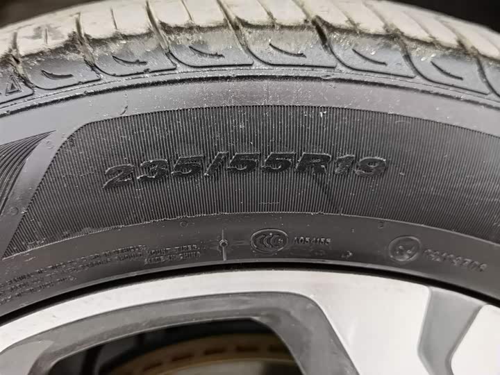 Фото 24 - Hyundai Santa Fe