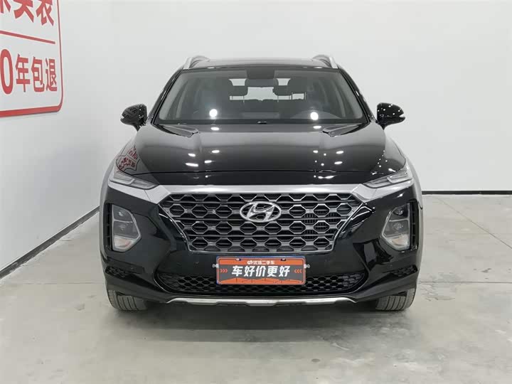 Фото 3 - Hyundai Santa Fe