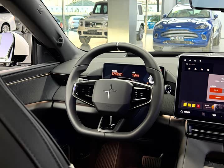 Фото 20 - Polestar 4