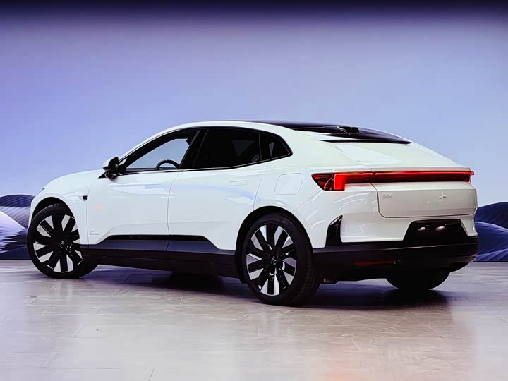 Фото 6 - Polestar 4