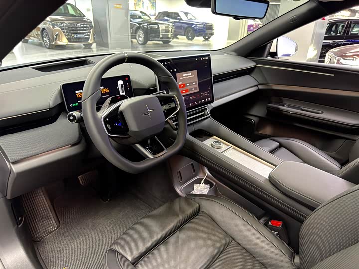 Фото 9 - Polestar 4