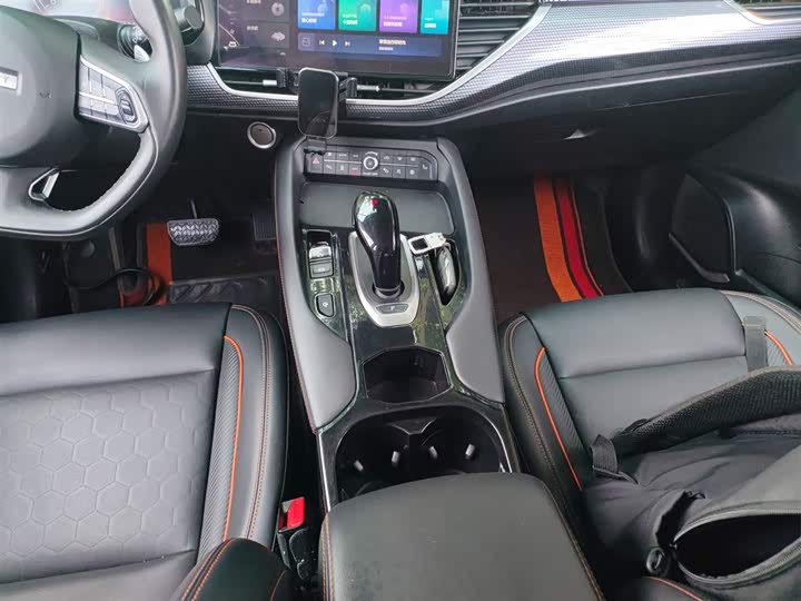 Фото 14 - Haval F7