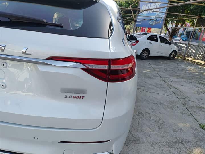 Фото 8 - Haval F7