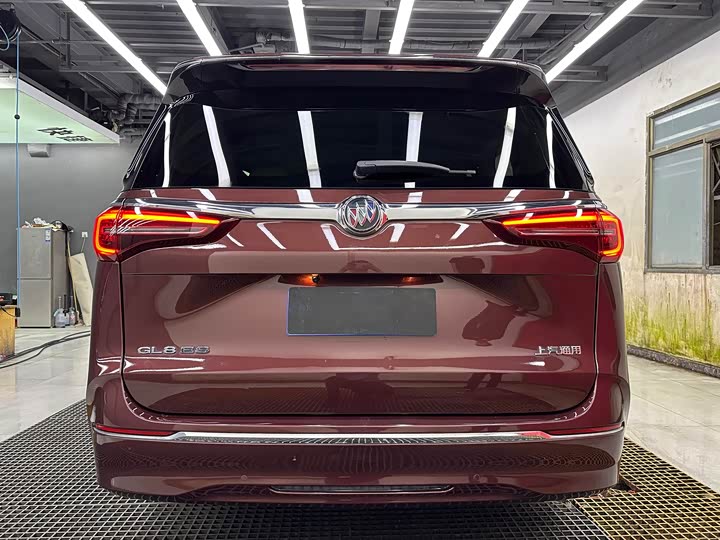 Фото 5 - Buick GL8 ES