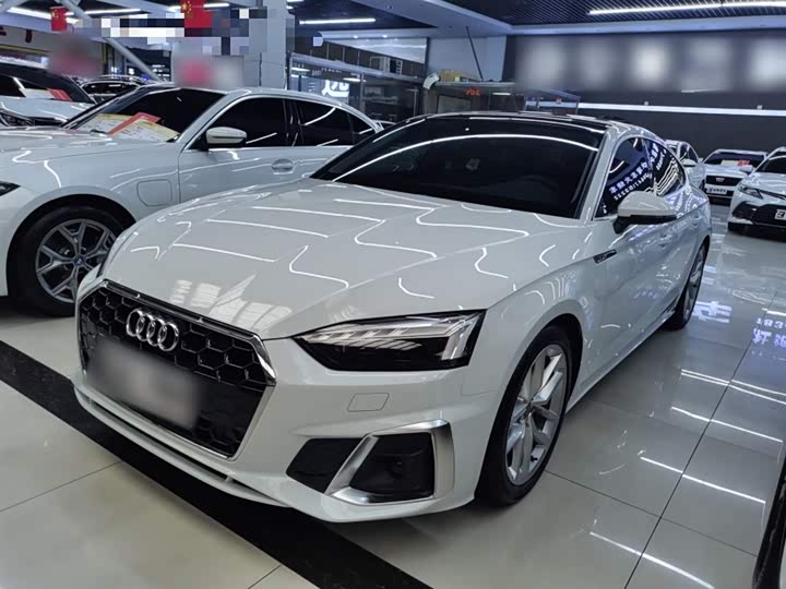 Фото 1 - Audi A5