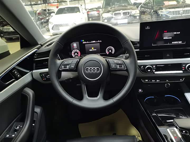 Фото 11 - Audi A5