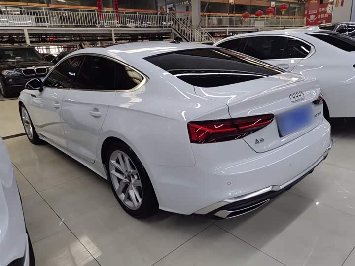 Фото 5 - Audi A5