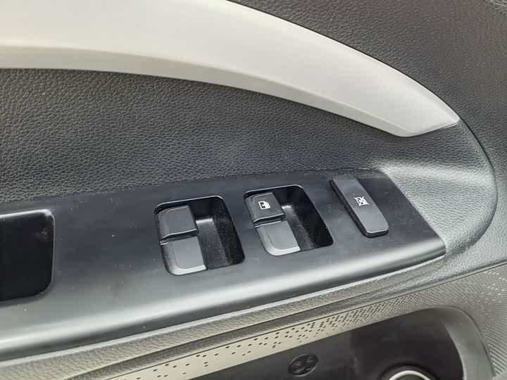 Фото 15 - Kia KX1