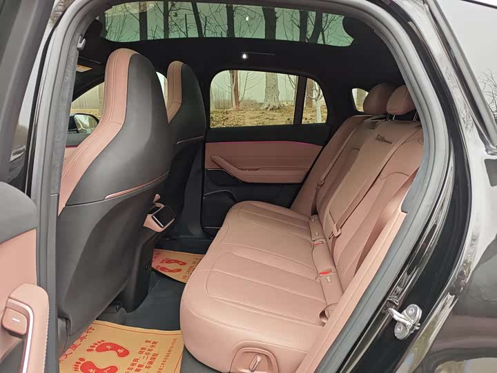 Фото 11 - Nio EC6