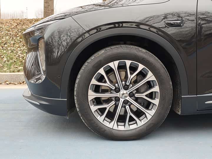 Фото 7 - Nio EC6