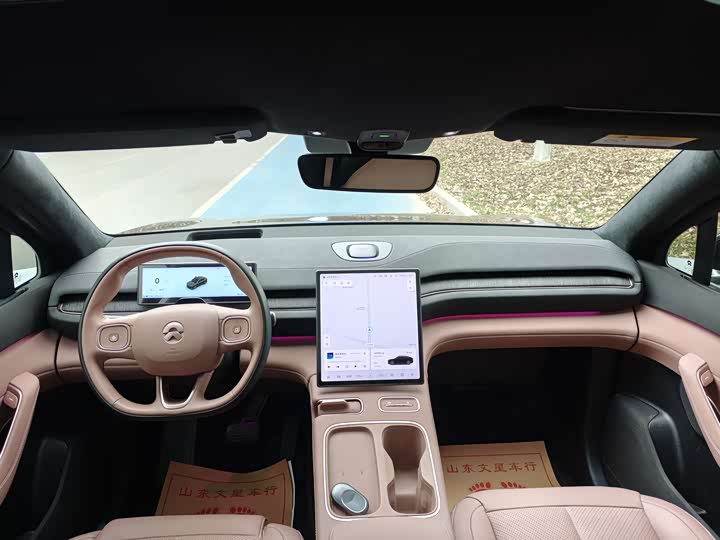 Фото 8 - Nio EC6