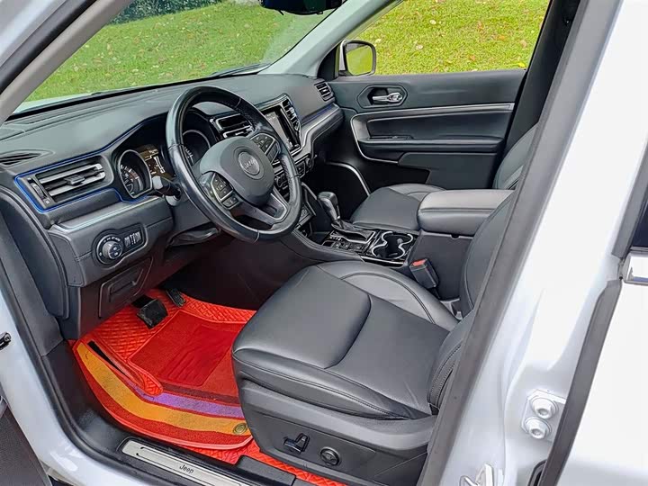 Фото 7 - Jeep Grand Commander