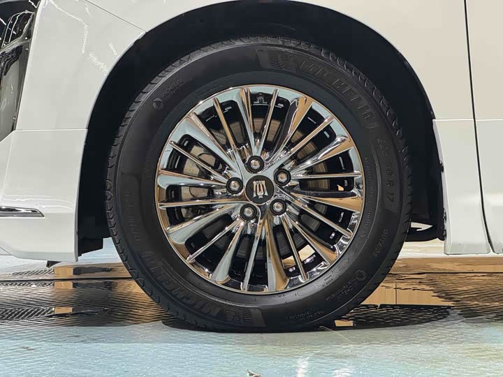 Фото 20 - Toyota Vellfire