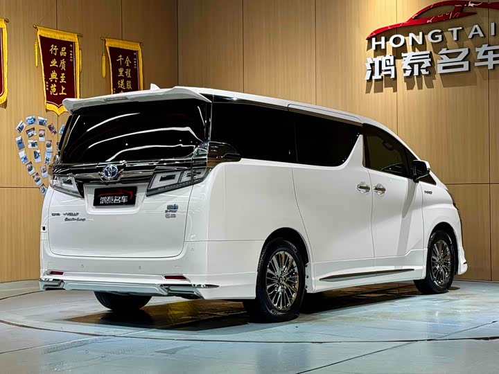 Фото 22 - Toyota Vellfire