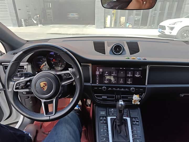 Фото 12 - Porsche Macan