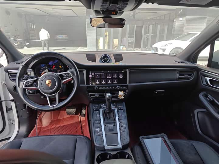 Фото 8 - Porsche Macan