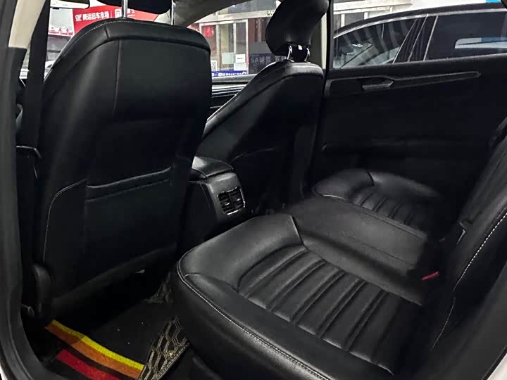 Фото 7 - Ford Mondeo