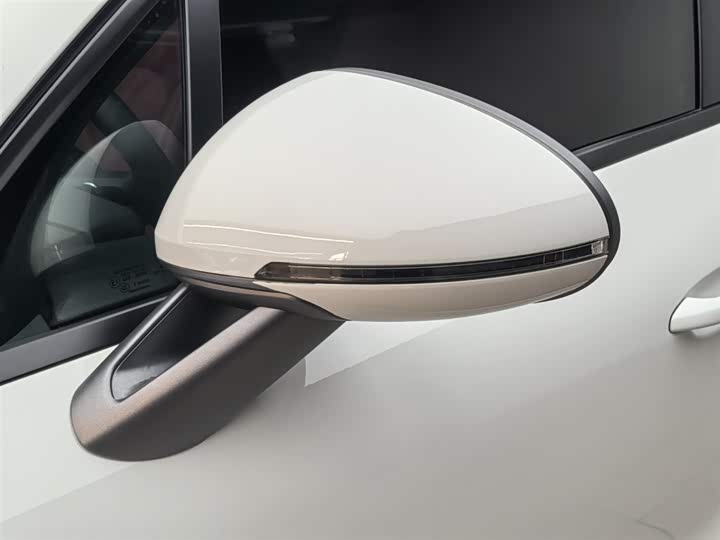 Фото 10 - Porsche Macan