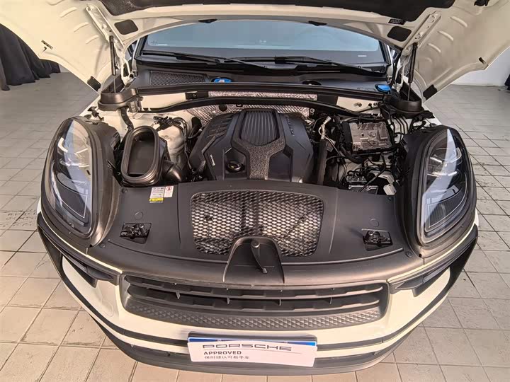 Фото 16 - Porsche Macan