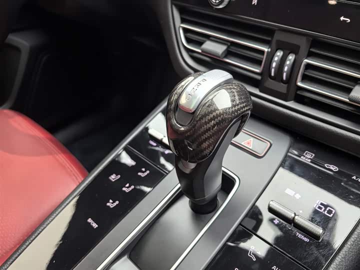 Фото 28 - Porsche Macan