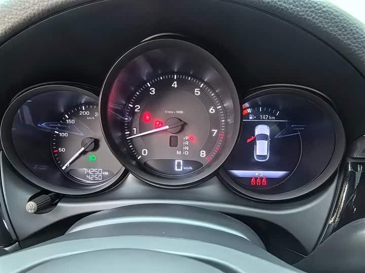 Фото 31 - Porsche Macan